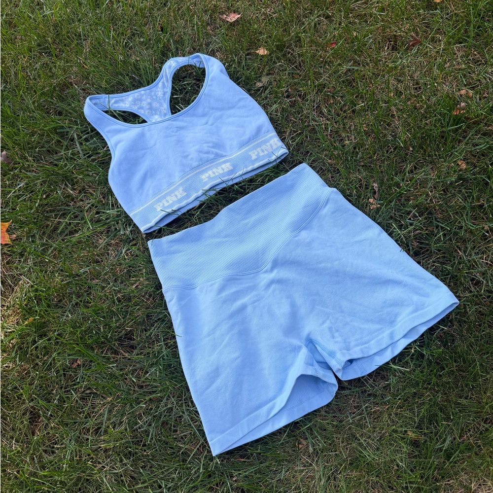 New Victoria’s Secret PINK Baby Light Blue Reversible Seamless Workout Set